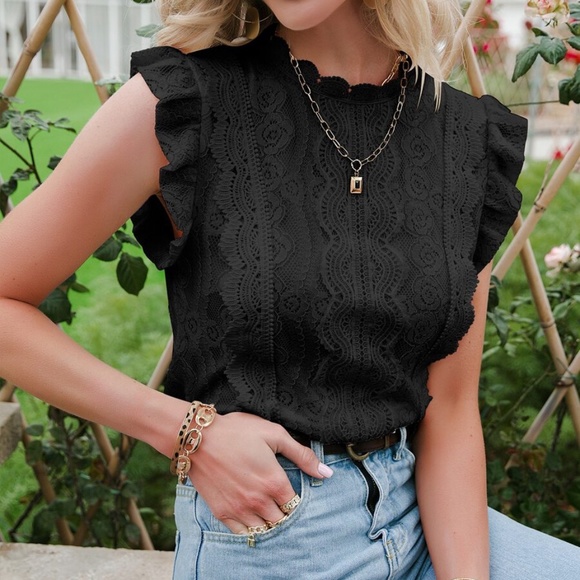 Tops - Boho Chic Lace Ruffle Sleeve Floral Blouse Black